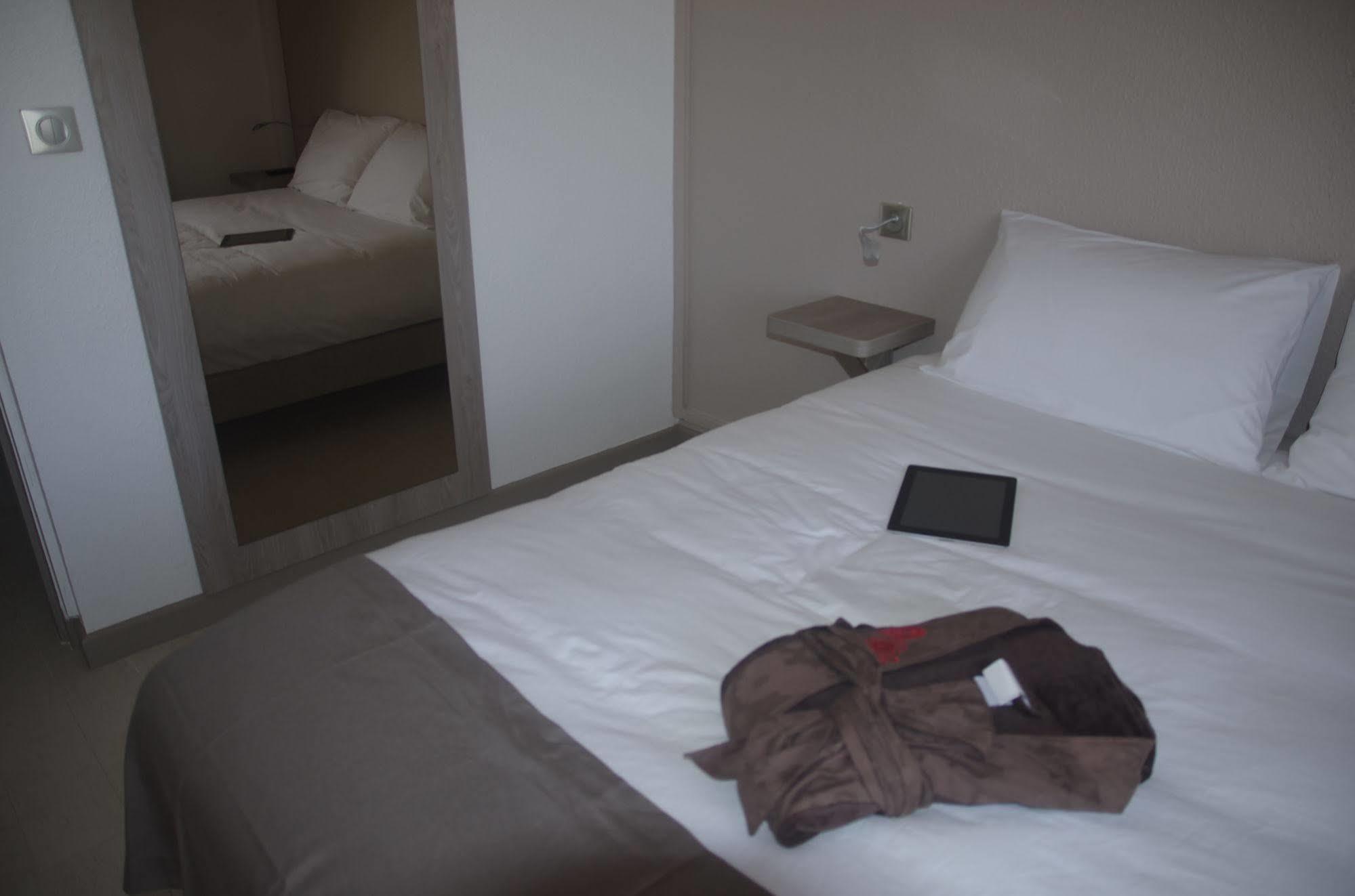 קאיין Hotel Des Amandiers מראה חיצוני תמונה